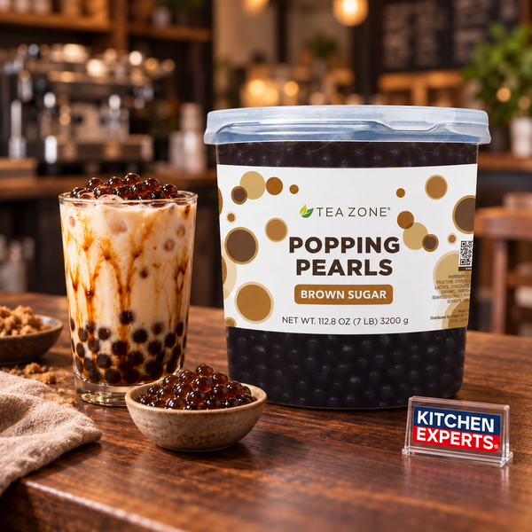 Popping Pearls Brown Sugar | Tea Zone 3200 Gramos | Perlitas Explosivas | Popping Boba en escena con letrero Kitchen Experts