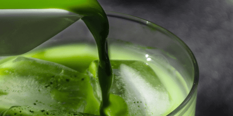 Matcha Coco Latte con vainilla DaVinci y leche vegetal. Refrescante, sin lactosa y perfecto para quienes buscan una bebida saludable, cremosa y deliciosa.