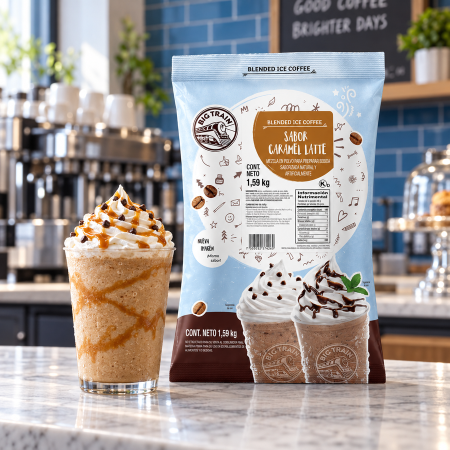 Base Big Train Sabor Caramelo Latte | Bolsa 1.59 kg junto a bebida preparada en cafetería