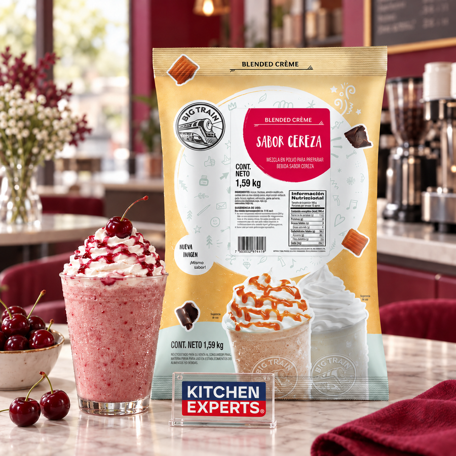 Base Big Train Cereza Cherry Flavor Bolsa 1590 Gramos en escena con letrero central Kitchen Experts