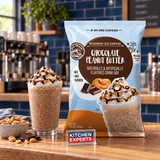 Base Big Train Chocolate Peanut Butter Bolsa 1.59 kg en escena con letrero central Kitchen Experts