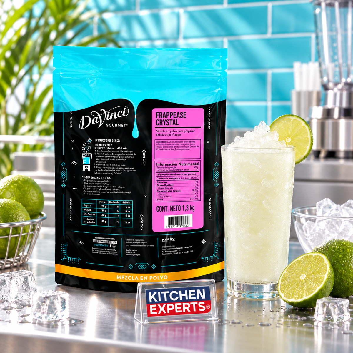 Escena promocional Base DaVinci Cookies and Cream con letrero KEX