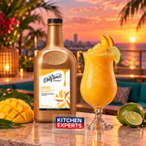 Escena promocional Concentrado Cocktail Mixers Mango | 1.89 Litros con letrero KEX