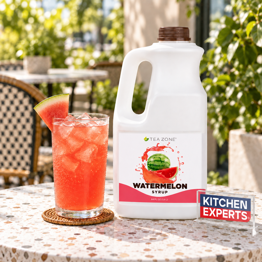 Concentrado Sandía Tea Zone 1.9 L con bebida preparada y letrero Kitchen Experts integrado en la escena