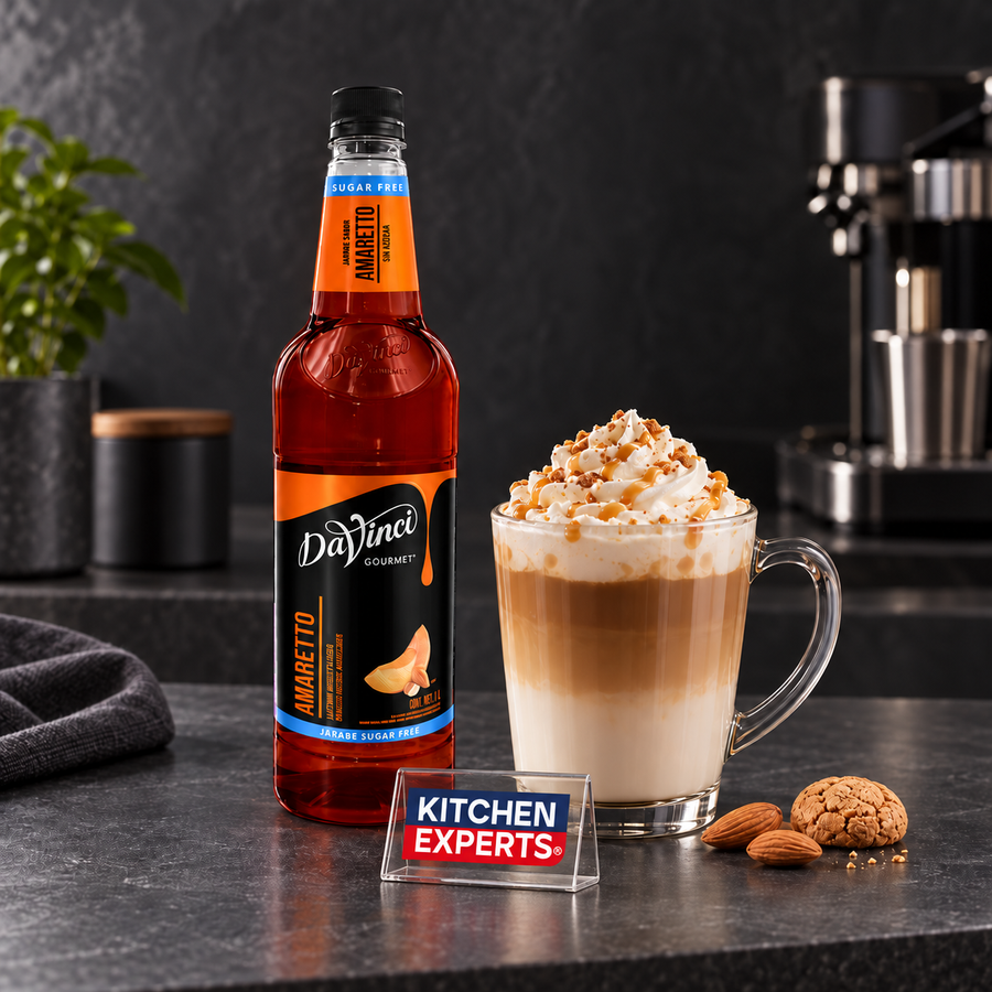 Escena promocional Jarabe DaVinci Amaretto Sugar Free 1 Litro con letrero KEX