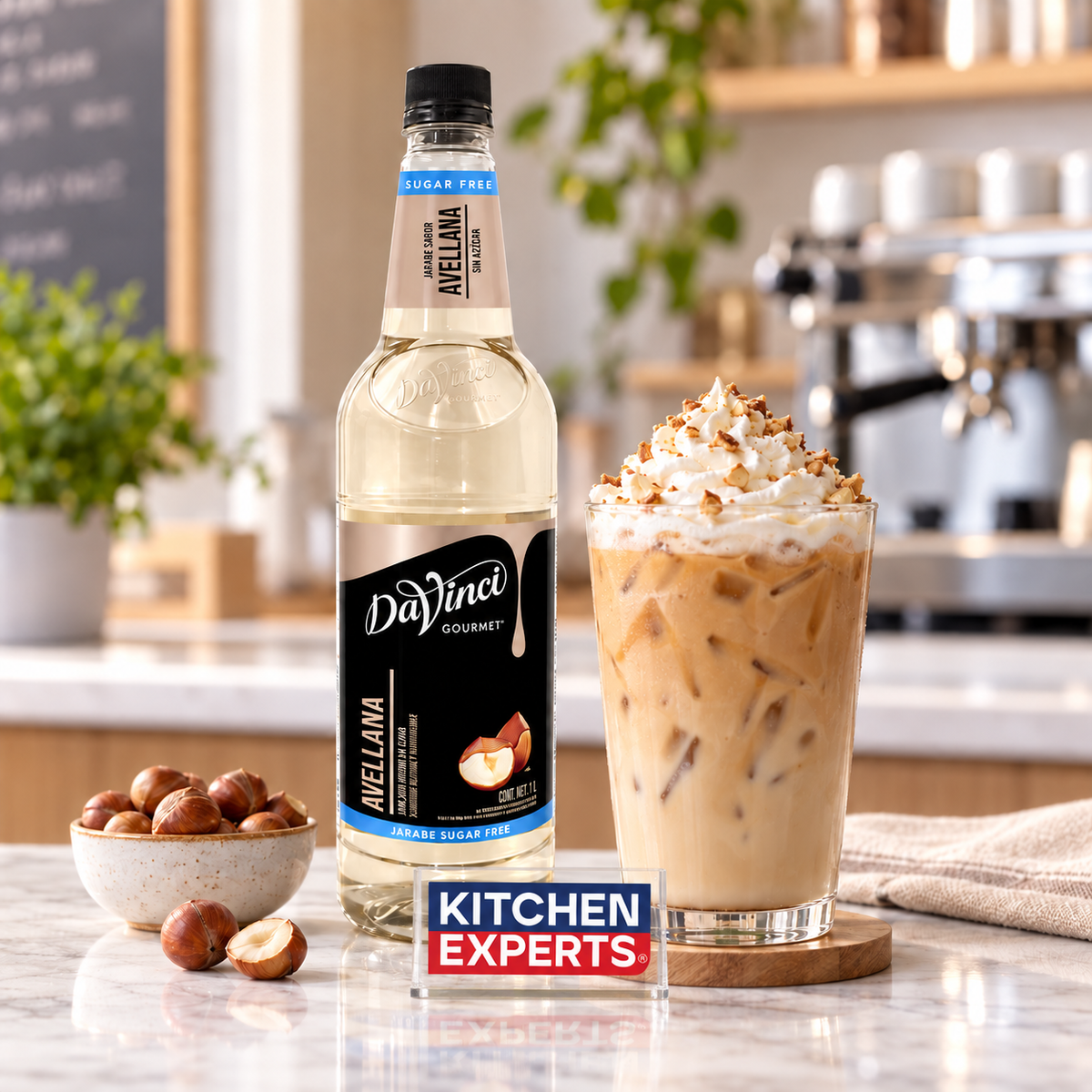 Escena promocional Jarabe DaVinci Avellana Sugar Free 1 Litro con letrero KEX