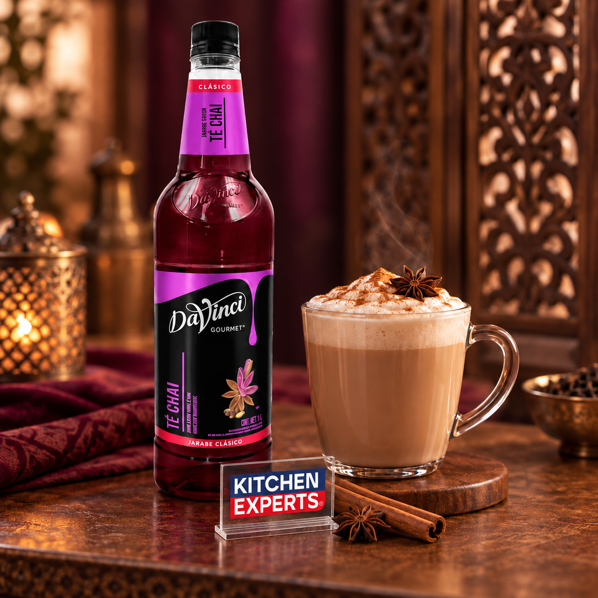 Escena promocional Jarabe DaVinci Chai Tea Botella 1 Litro con letrero KEX