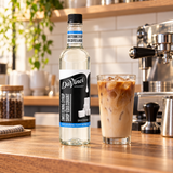 Jarabe DaVinci Sweetening Syrup Sugar Free Botella 750 ml en bebida preparada, imagen de ambiente KEX