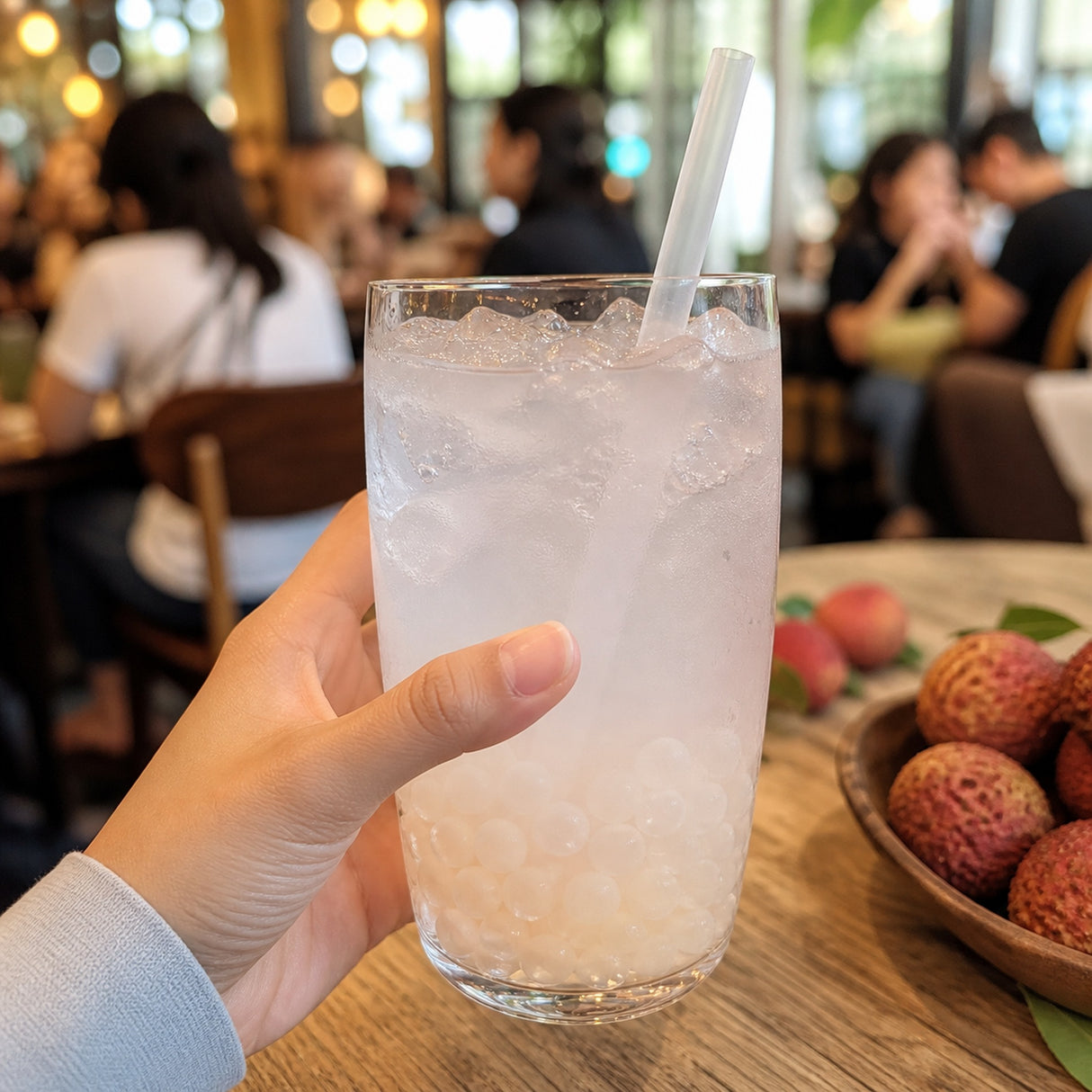 Popping Pearls Lichee Tea Zone Bote 3200 Gramos | Perlitas Explosivas | Popping Boba - en uso en barra de cafetería
